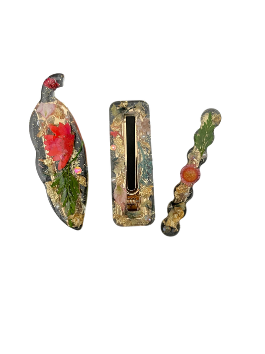 Dried flowers hair clips
